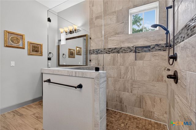 908 Dancing Oak Lane, San Marcos, TX 78666