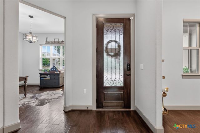 908 Dancing Oak Lane, San Marcos, TX 78666