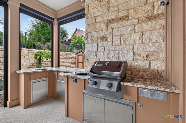 908 Dancing Oak Lane, San Marcos, TX 78666