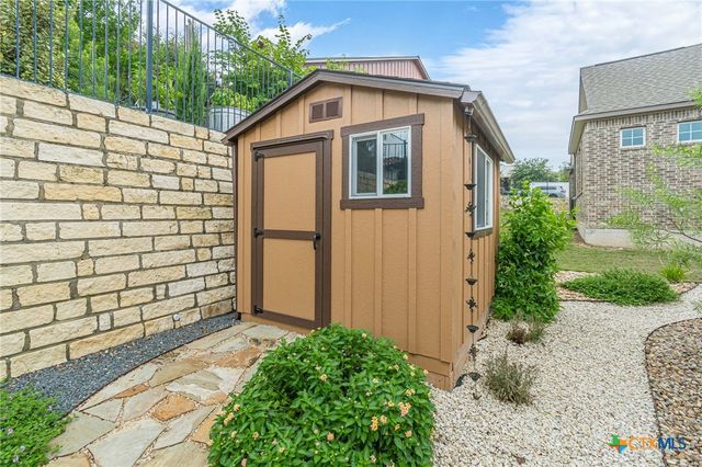 908 Dancing Oak Lane, San Marcos, TX 78666