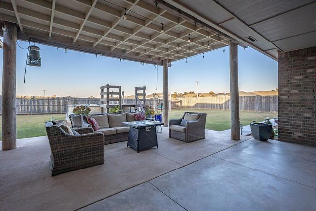 437 Isabella Drive, Blanchard, OK 73010