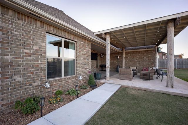 437 Isabella Drive, Blanchard, OK 73010