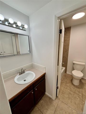 5946 W 41st Avenue, Denver, CO 80212
