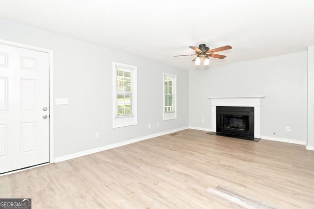 229 Hampton Drive, Dallas, GA 30132