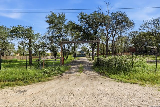 2011 Mesquite Rdg, San Antonio, TX 78264