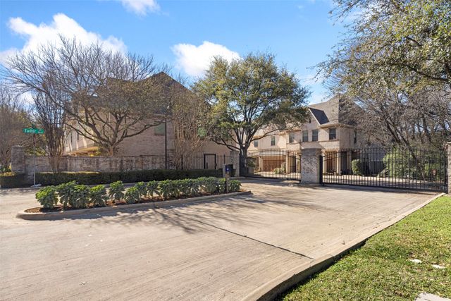 8813 Tudor Place, Dallas, TX 75228