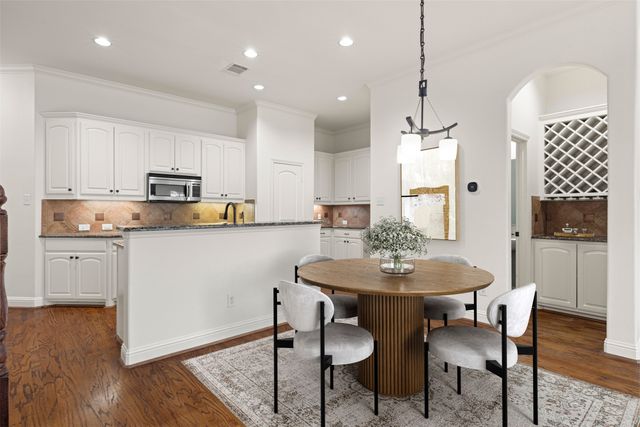 8813 Tudor Place, Dallas, TX 75228