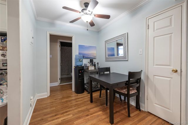 1 Jefferson Avenue A12, Rockville Centre, NY 11570