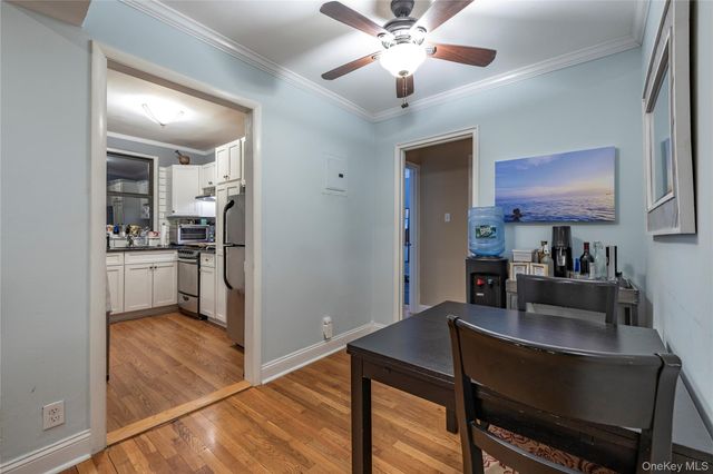 1 Jefferson Avenue A12, Rockville Centre, NY 11570