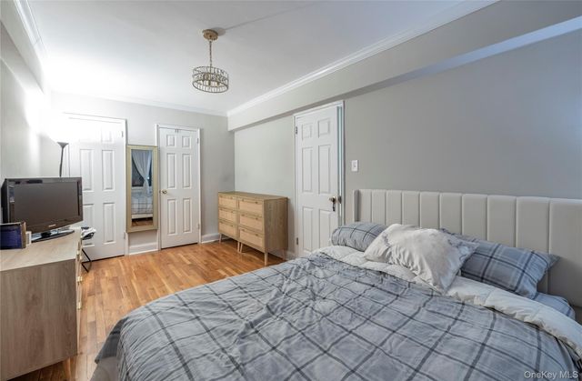 1 Jefferson Avenue A12, Rockville Centre, NY 11570