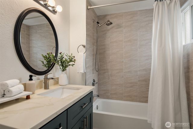 5115 S Roxbury Street, Seattle, WA 98118