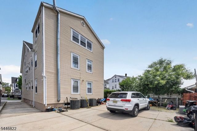 114 Peck Ave, Newark City, NJ 07107