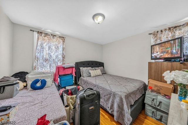 114 Peck Ave, Newark City, NJ 07107
