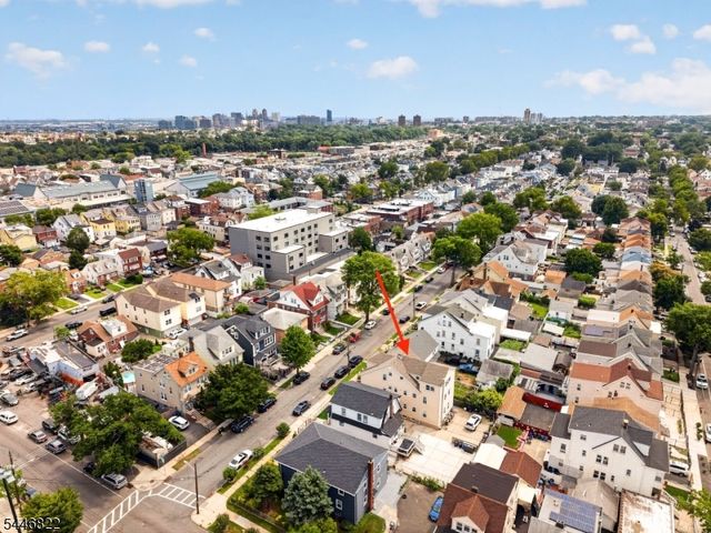 114 Peck Ave, Newark City, NJ 07107