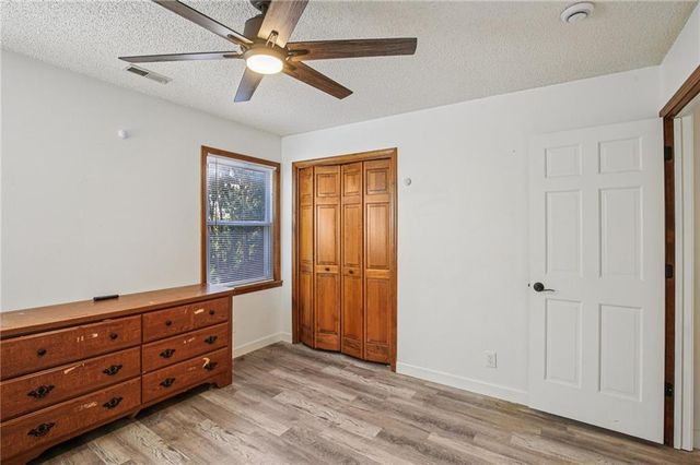 3225 Meadow Road, Leavenworth, KS 66048