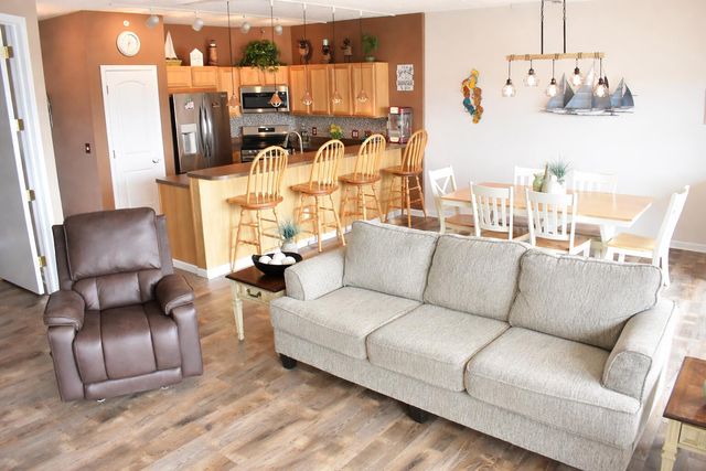 308 Outlook Cove Drive, La Porte, IN 46350
