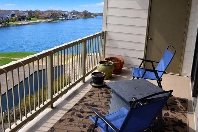 308 Outlook Cove Drive, La Porte, IN 46350