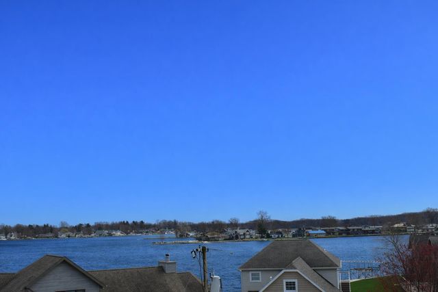 308 Outlook Cove Drive, La Porte, IN 46350