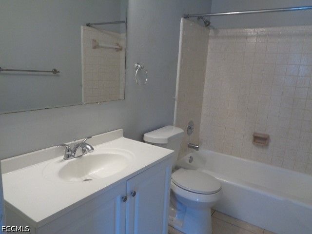 3921 Del Prado BLVD S B, Cape Coral, FL 33904