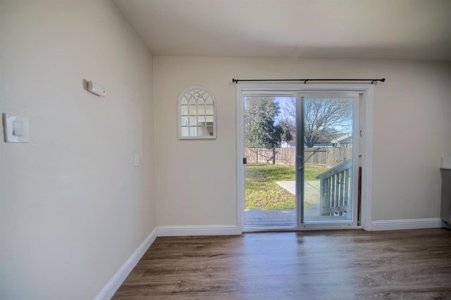 604 Westacre Rd, West Sacramento, CA 95691