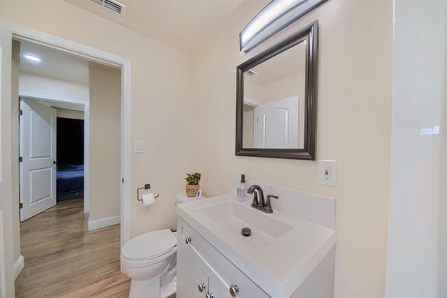 604 Westacre Rd, West Sacramento, CA 95691