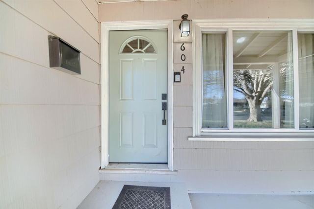 604 Westacre Rd, West Sacramento, CA 95691