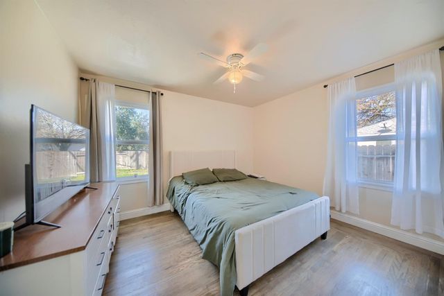 604 Westacre Rd, West Sacramento, CA 95691