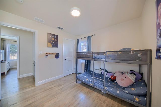 604 Westacre Rd, West Sacramento, CA 95691