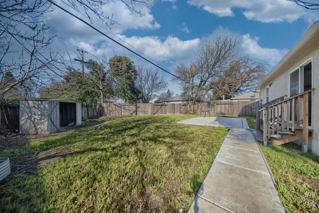 604 Westacre Rd, West Sacramento, CA 95691