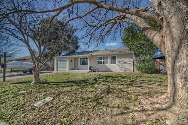 604 Westacre Rd, West Sacramento, CA 95691