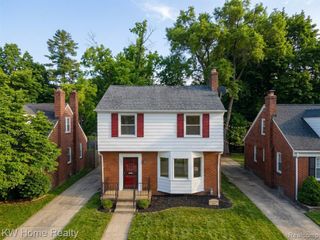 18477 Lindsay Street, Detroit, MI 48235