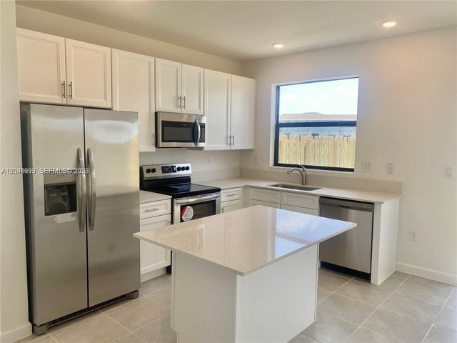 10004 SW 228th Ter 0, Miami, FL 33190