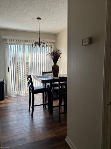 224 Northpoint Avenue E, High Point, NC 27262