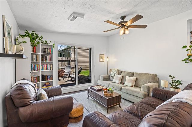 5316 W 49th Street, Roeland Park, KS 66205