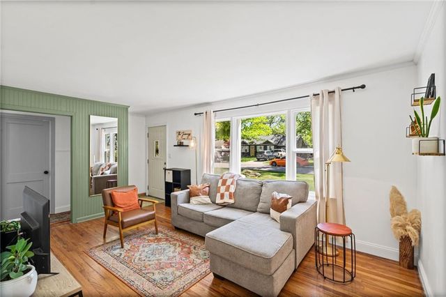 5316 W 49th Street, Roeland Park, KS 66205