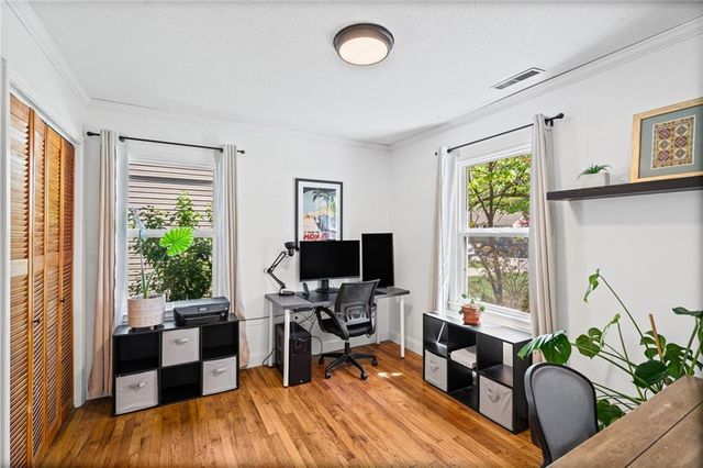 5316 W 49th Street, Roeland Park, KS 66205