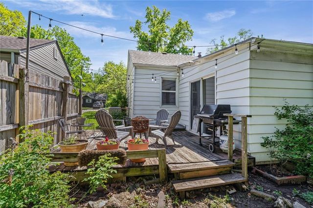 5316 W 49th Street, Roeland Park, KS 66205