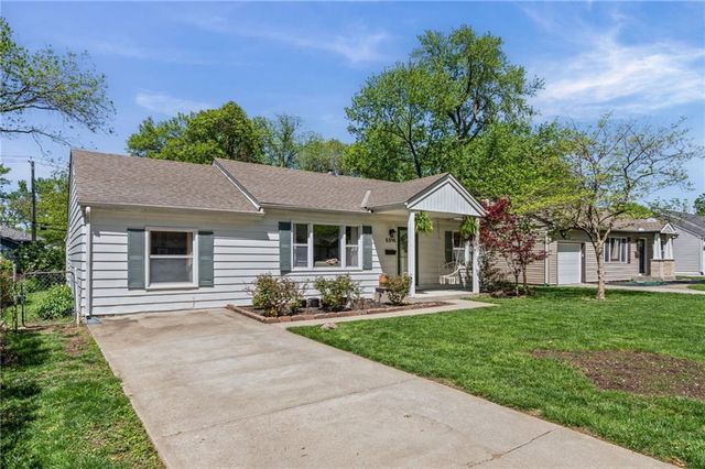 5316 W 49th Street, Roeland Park, KS 66205