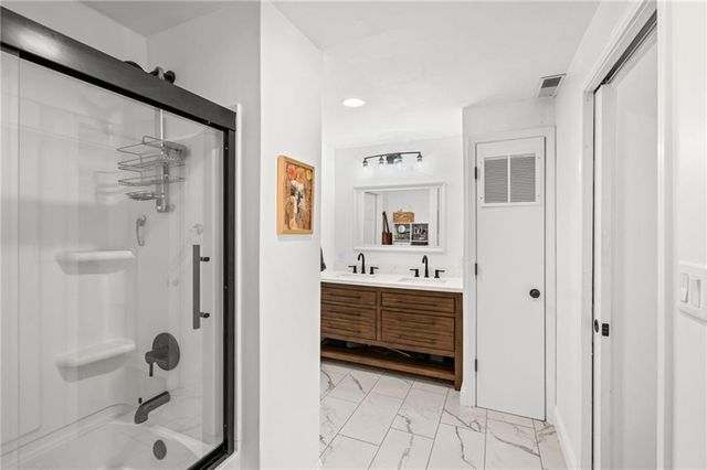 5316 W 49th Street, Roeland Park, KS 66205