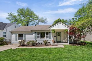 5316 W 49th Street, Roeland Park, KS 66205