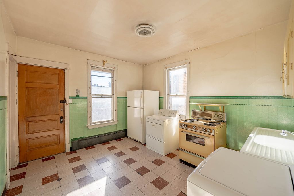 1435 N Keeler Avenue, Chicago, IL 60651 — photo 4