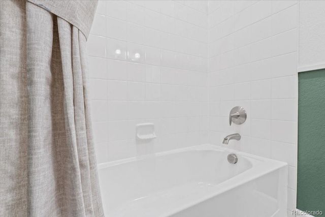 6153 N Ceylon Street 9-102, Denver, CO 80249