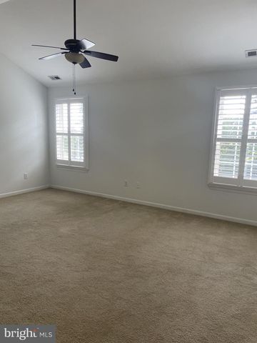 37 PALMER DR, Moorestown, NJ 08057