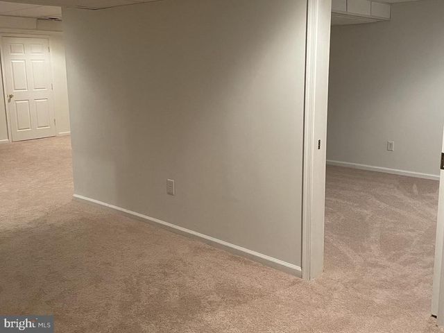 37 PALMER DR, Moorestown, NJ 08057