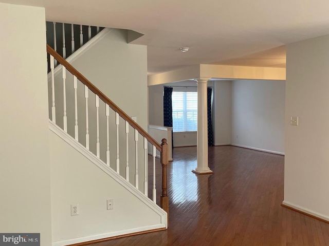 37 PALMER DR, Moorestown, NJ 08057