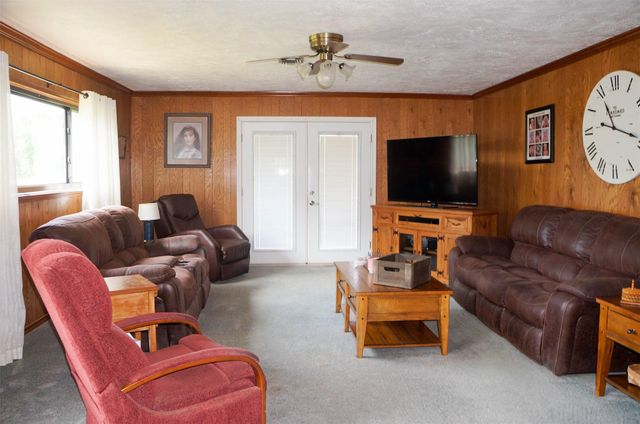 317 Hickory Drive E, Livingston, TX 77351