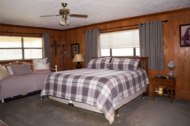 317 Hickory Drive E, Livingston, TX 77351