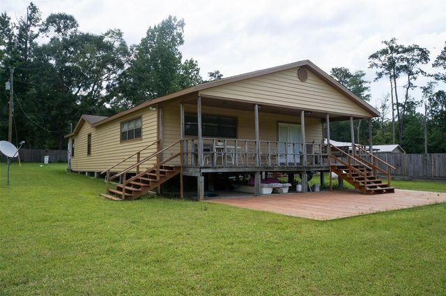 317 Hickory Drive E, Livingston, TX 77351