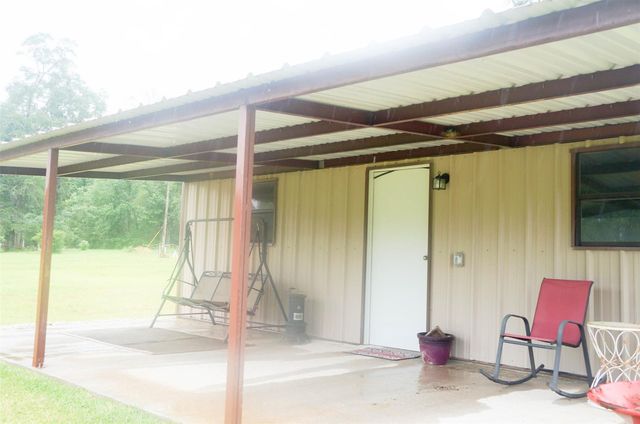 317 Hickory Drive E, Livingston, TX 77351