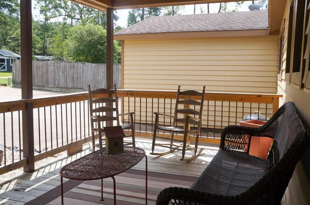 317 Hickory Drive E, Livingston, TX 77351